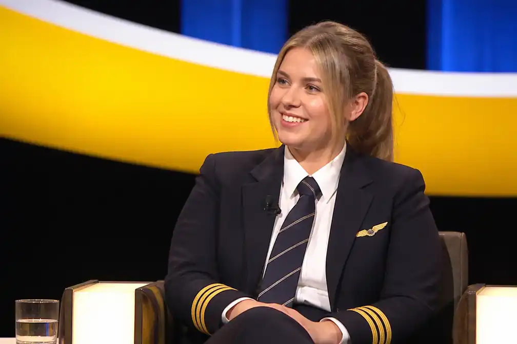 Brussels Airlines-copilote Axelle Oor eerste pilote ooit in 'De Slimste Mens'