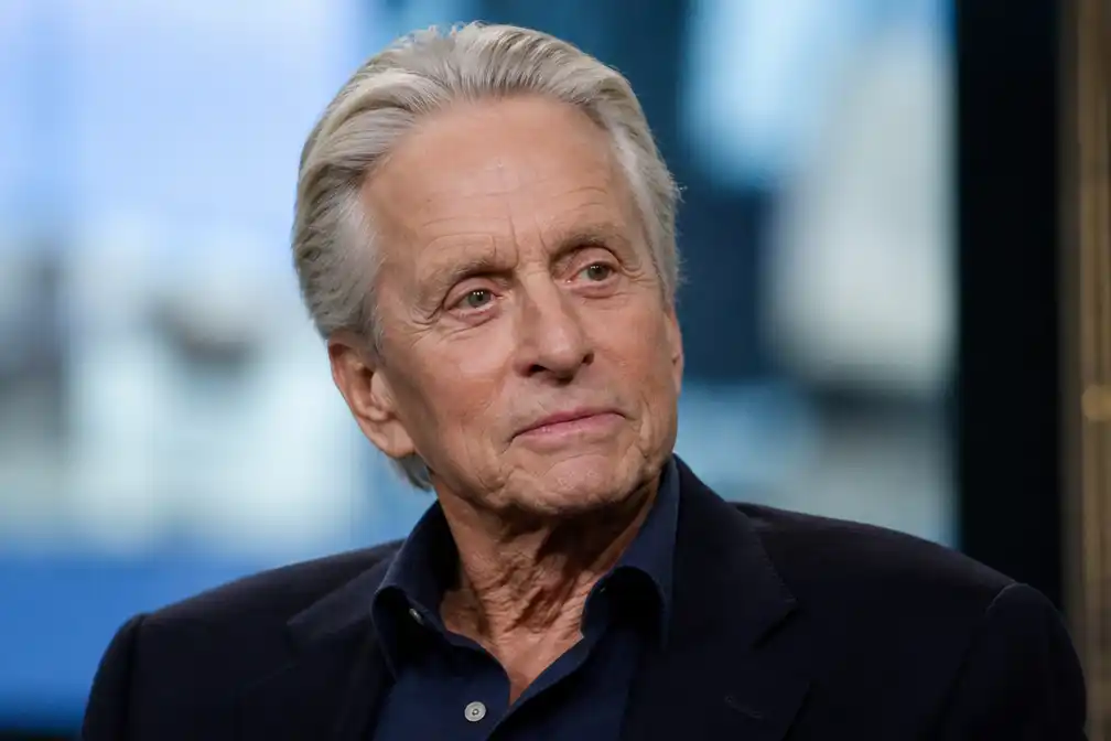 Michael Douglas hoopt na midterms op politiek 'bloedbad' en grote Democratische zege