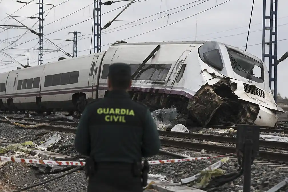 Twee hogesnelheidstreinen botsen bij Urda op traject Madrid-Sevilla, minstens 68 doden