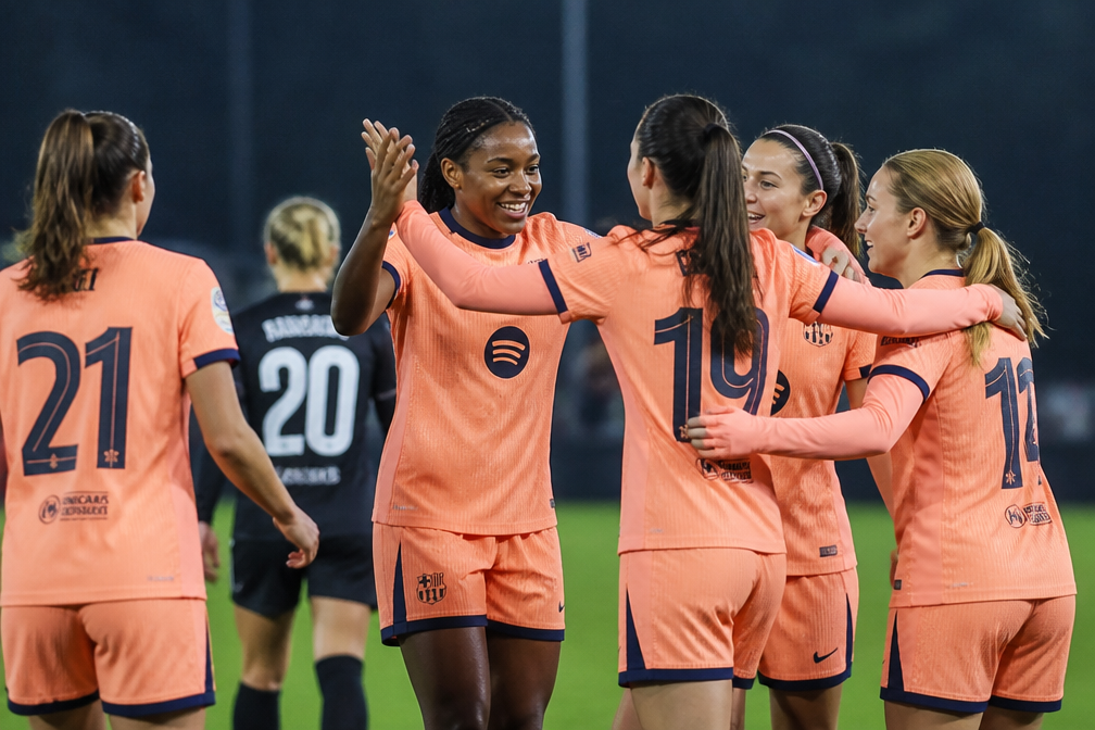 FC Barcelona wint met 8-0 van HB Køge, Brugts scoort in Champions League