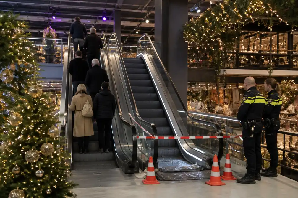 78-jarige vrouw overlijdt na val op roltrap bij kerstshow Intratuin in Duiven