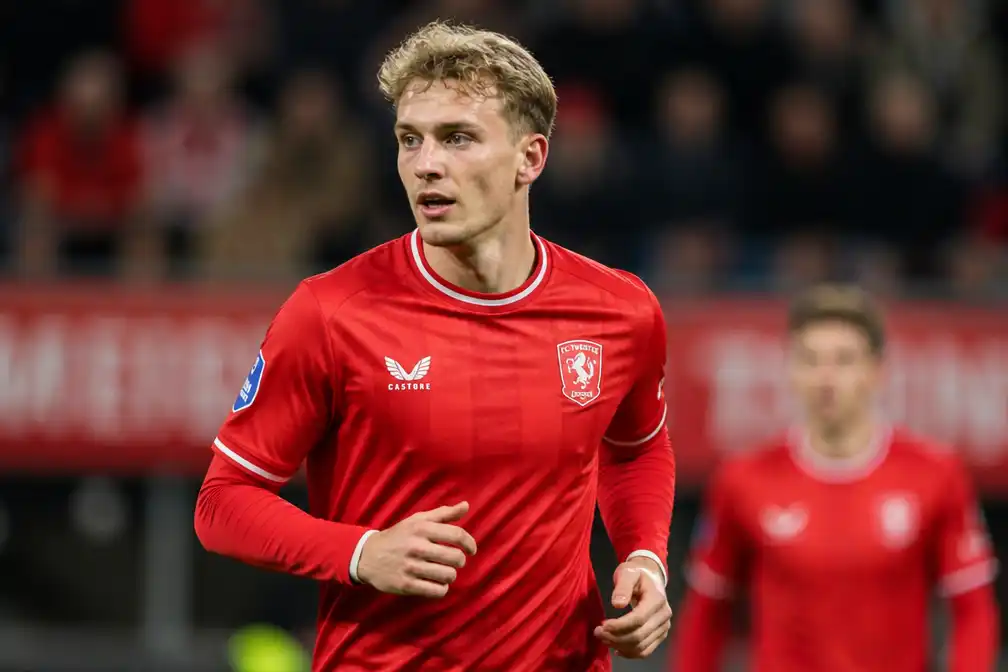 Van den Belt vervangt geschorste Weidmann bij FC Twente