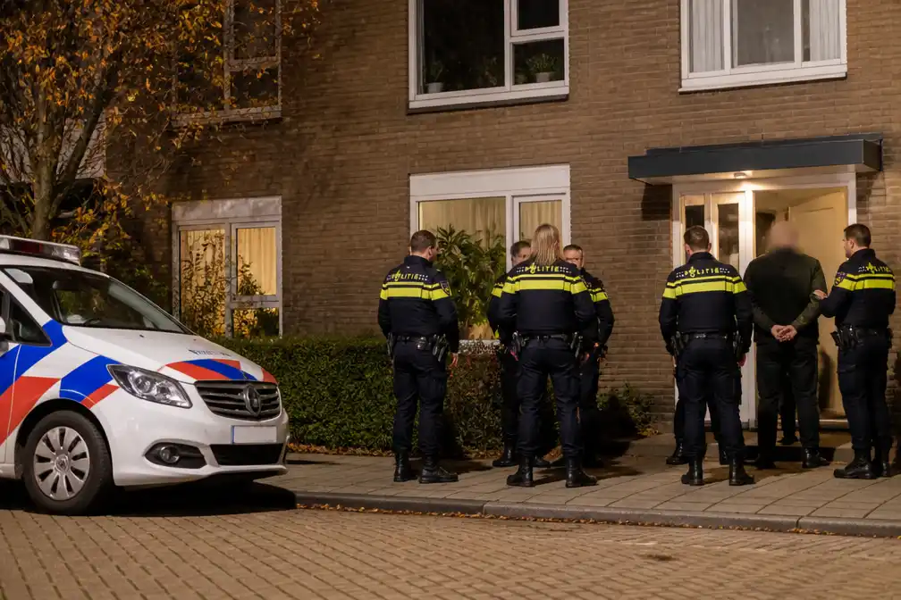 Twee gewonden bij steekincident in Helmond, politie houdt verdachte aan