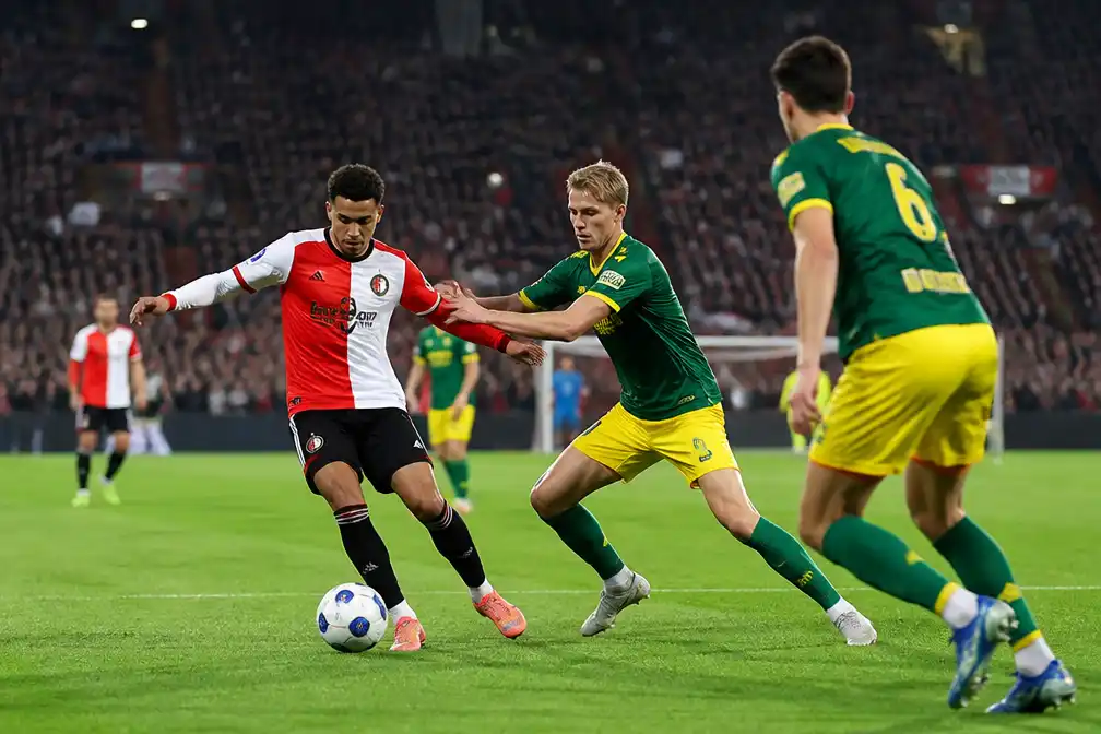 Koploper Feyenoord treft Fortuna Sittard met één wijziging in de opstelling