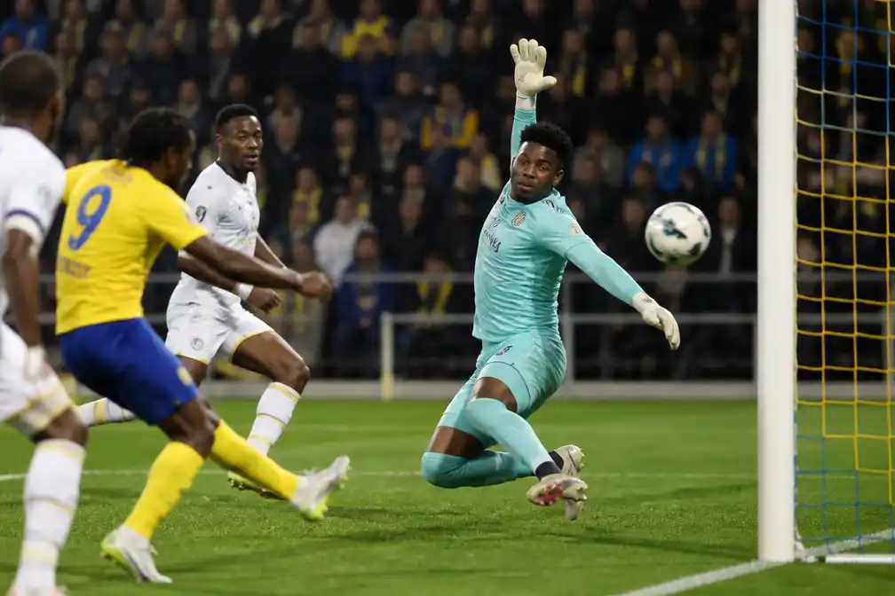Beveren ontvangt ongeslagen Union, Koffi redt op knal van Olatunji