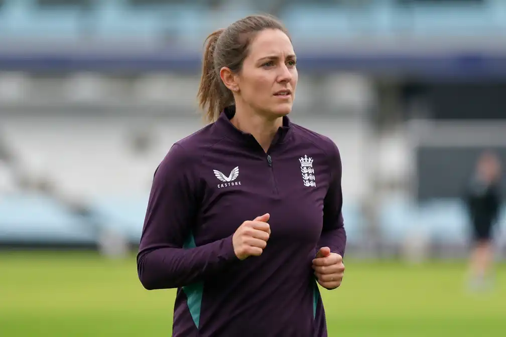 Engelse aanvoerster Nat Sciver-Brunt fit voor halve finale WK T20