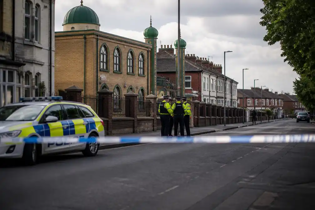 Tiener neergeschoten bij moskee in Birmingham, politie sluit verband uit