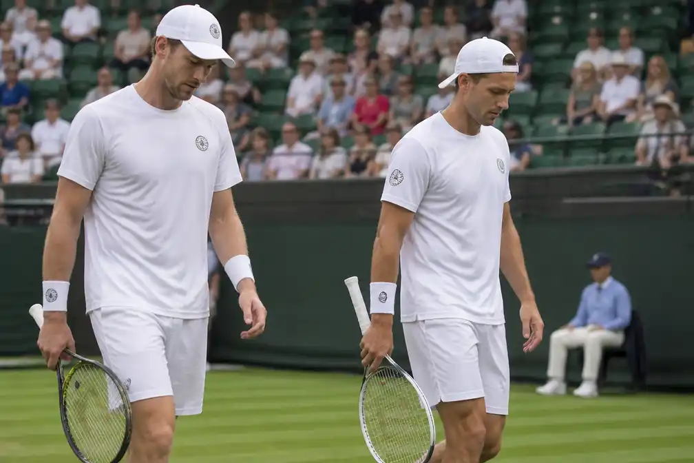Nederlands dubbelduo Van de Zandschulp en Griekspoor uitgeschakeld op Wimbledon