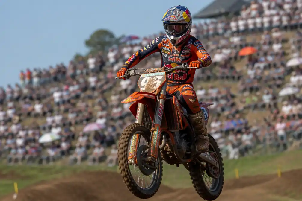Lucas Coenen wint GP van Zuid-Afrika, boekt vijfde GP-zege van seizoen