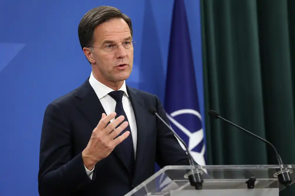 NAVO-chef Rutte steunt Amerikaanse aanvallen op Iran na schendingen voorlopig akkoord