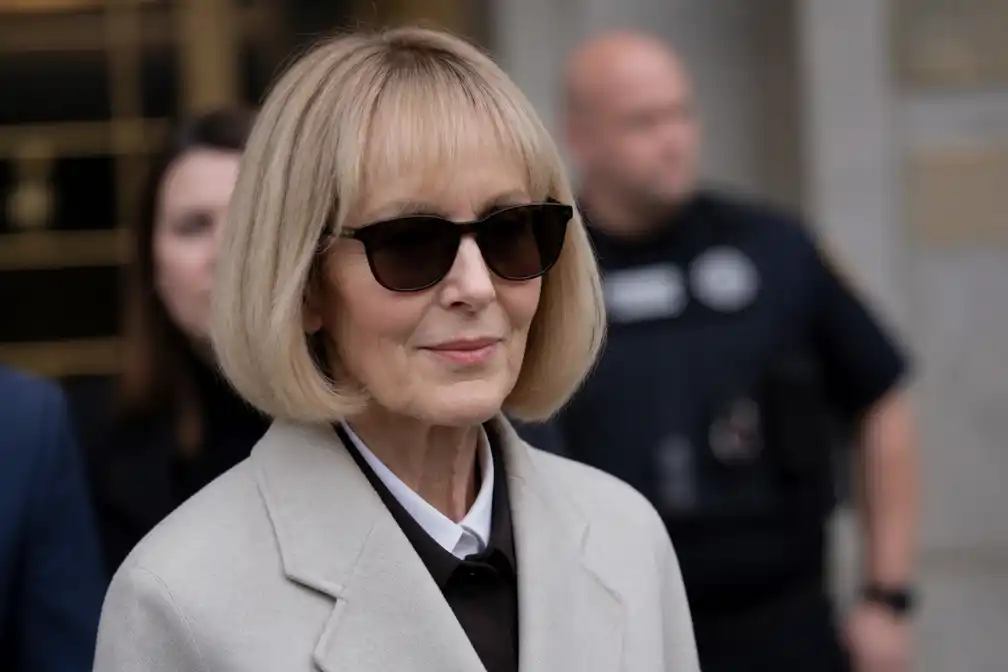 Rechter machtigt uitbetaling van 5,1 miljoen euro aan E. Jean Carroll in zaak tegen Trump