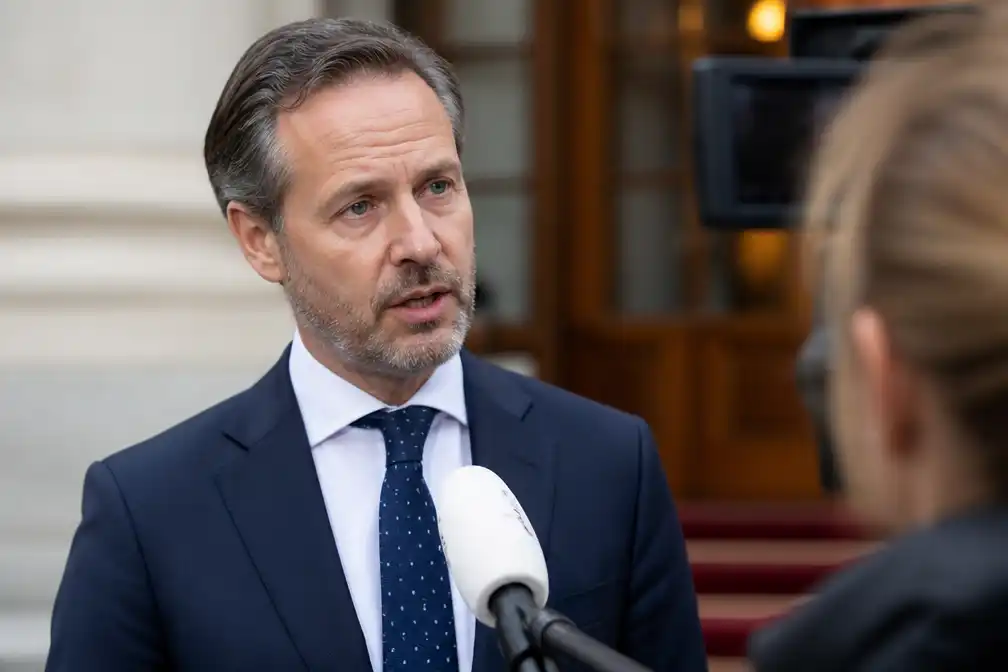 Nederlandse minister hoopt op overleg VS en Iran na doorbroken staakt-het-vuren
