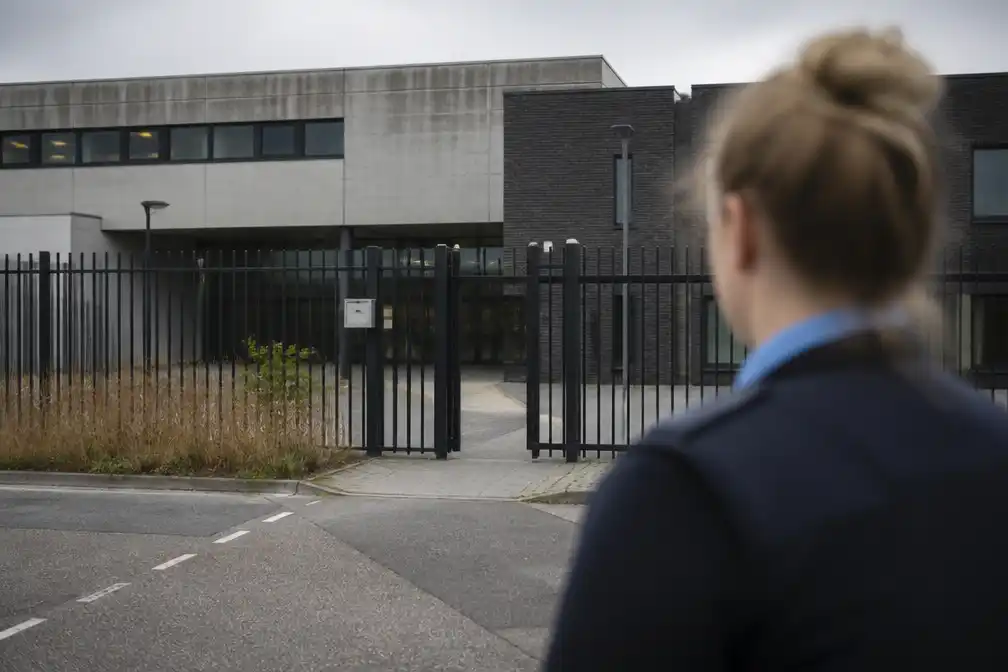 Medewerker Bredase jeugdgevangenis ontslagen om ongepaste relatie met gedetineerde