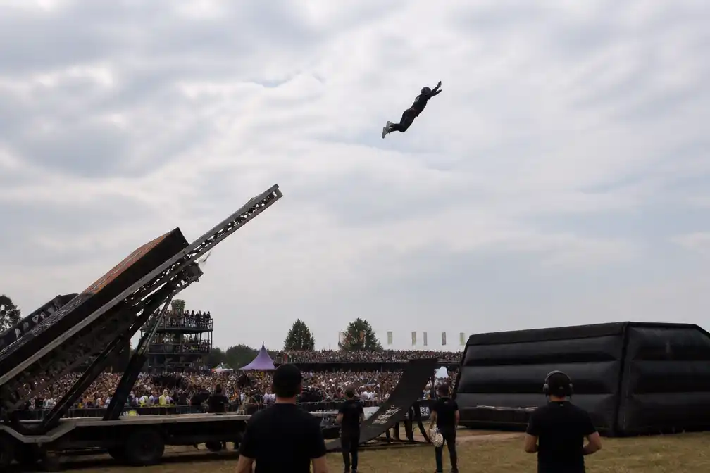 Tweede stuntman gewond bij katapultsprong op Zwarte Cross