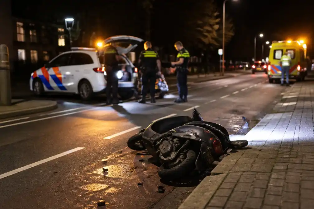 Man zwaargewond na val met scooter tijdens politieachtervolging in Groningen