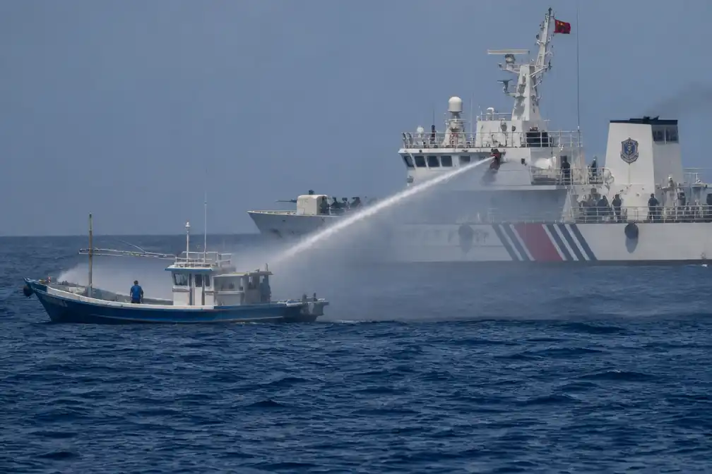 Chinese kustwacht gebruikt waterkanon tegen Filipijnse overheidsvissersboot in Zuid-Chinese Zee