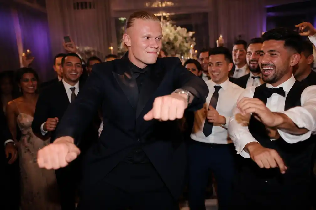 Haaland draait als dj op eigen verjaardagsfeest en leidt Viking Row op bruiloft Donnarumma