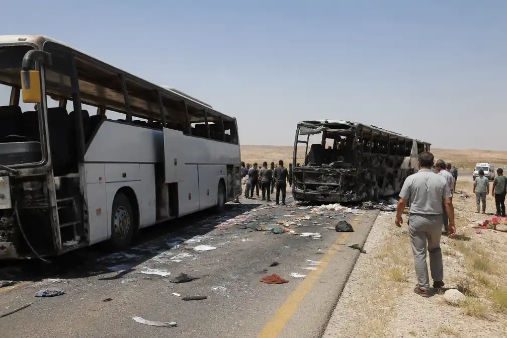 Minstens 19 doden bij busbotsing in Syrië; SANA spreekt van 35 doden