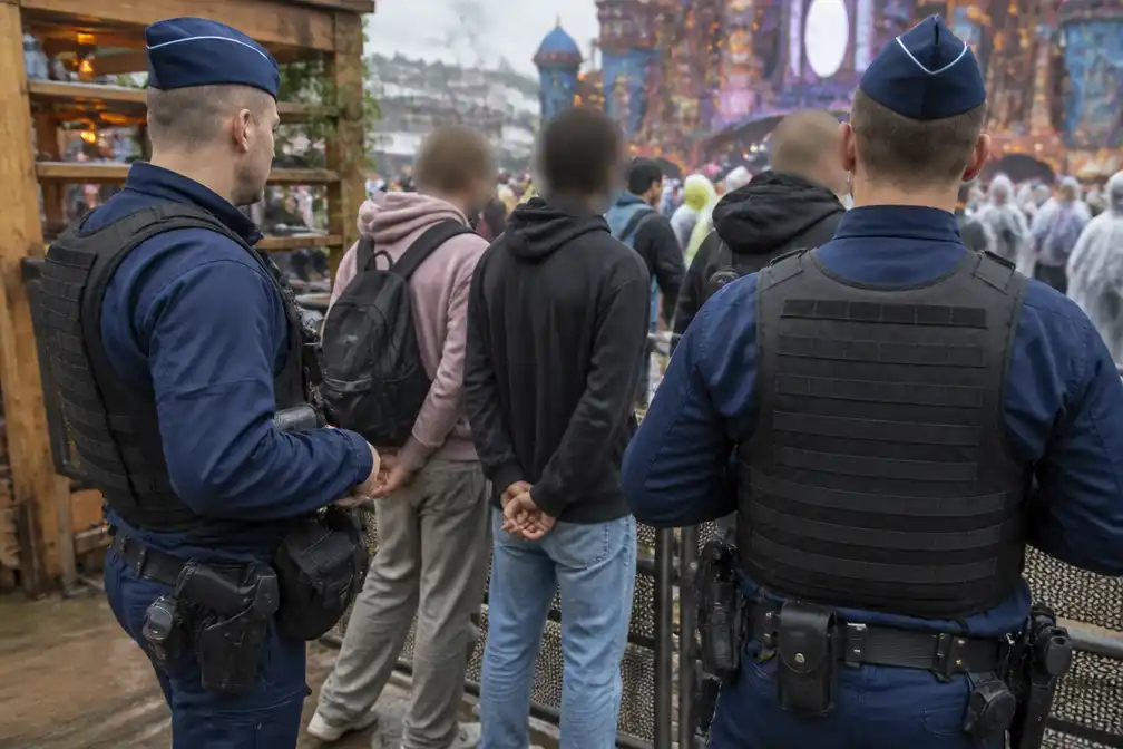Politie pakt acht gauwdieven op laatste dag Tomorrowland 2026