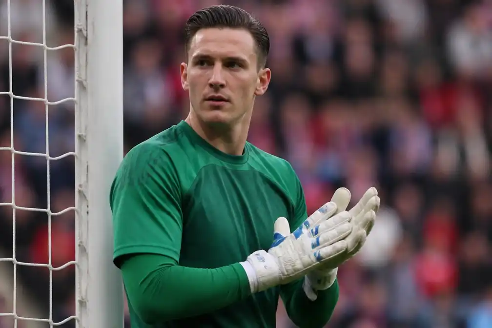 FC Twente praat met PSV-doelman Joël Drommel over terugkeer