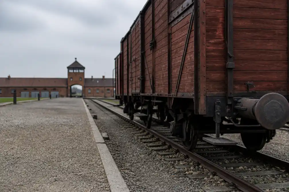 Joodse stichting daagt Belgische staat en NMBS voor rechter om treindeportaties WOII