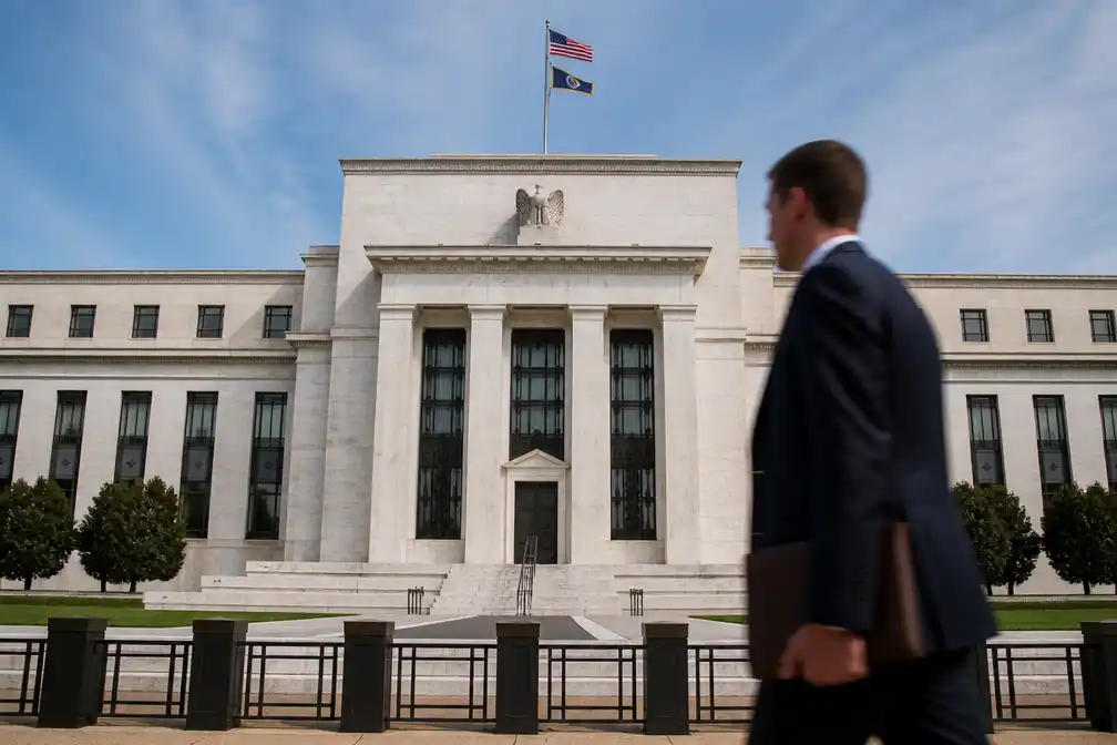 Fed houdt rente onveranderd, hint op verhoging in september